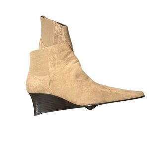 BANDOLINO Vintage Women’s Suede Taupe Wedge Booties Size:8 1/2